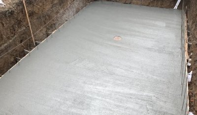 Création et construction d'une piscine creusée en béton à Grézieu-la-Varenne